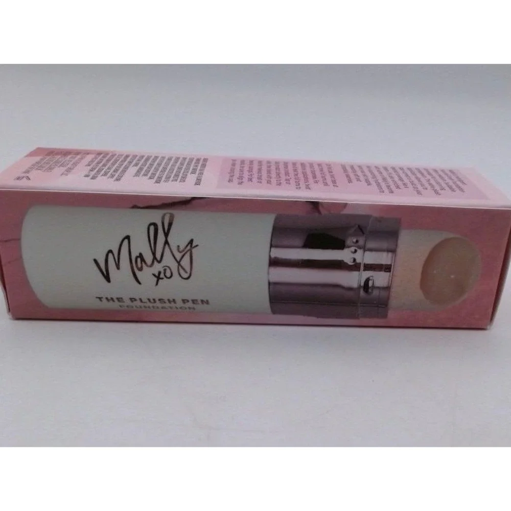Mally - The Blush Pen Foundation, Light, BRAND NEW IN BOX